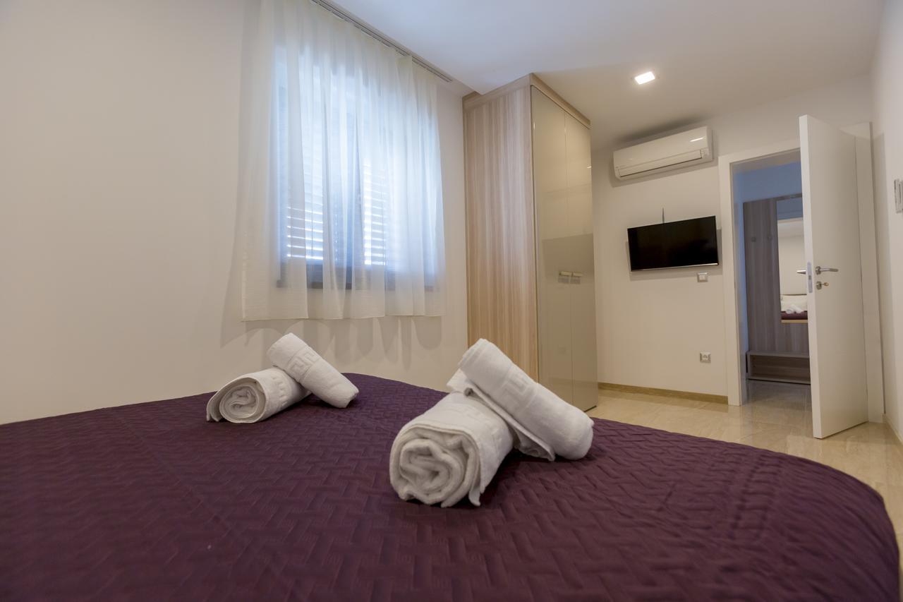 Luxury Aparthotel Makarska Buitenkant foto