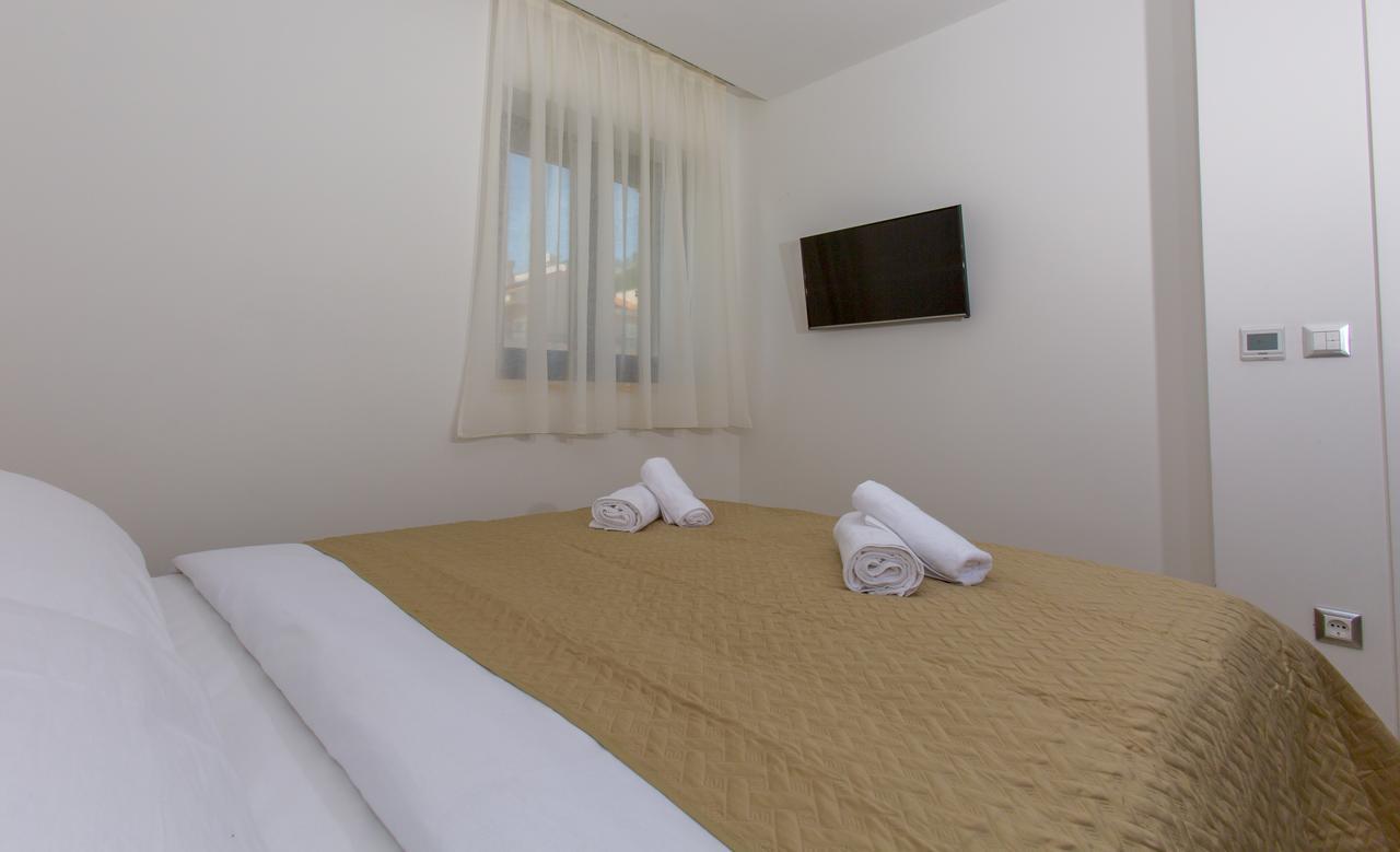 Luxury Aparthotel Makarska Buitenkant foto